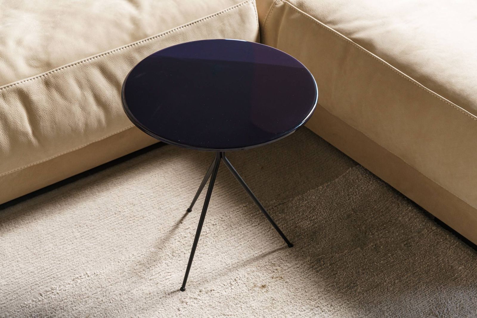 Baxter Журнальный столик Liquid Myrtille d40 от Baxter — в интерьере