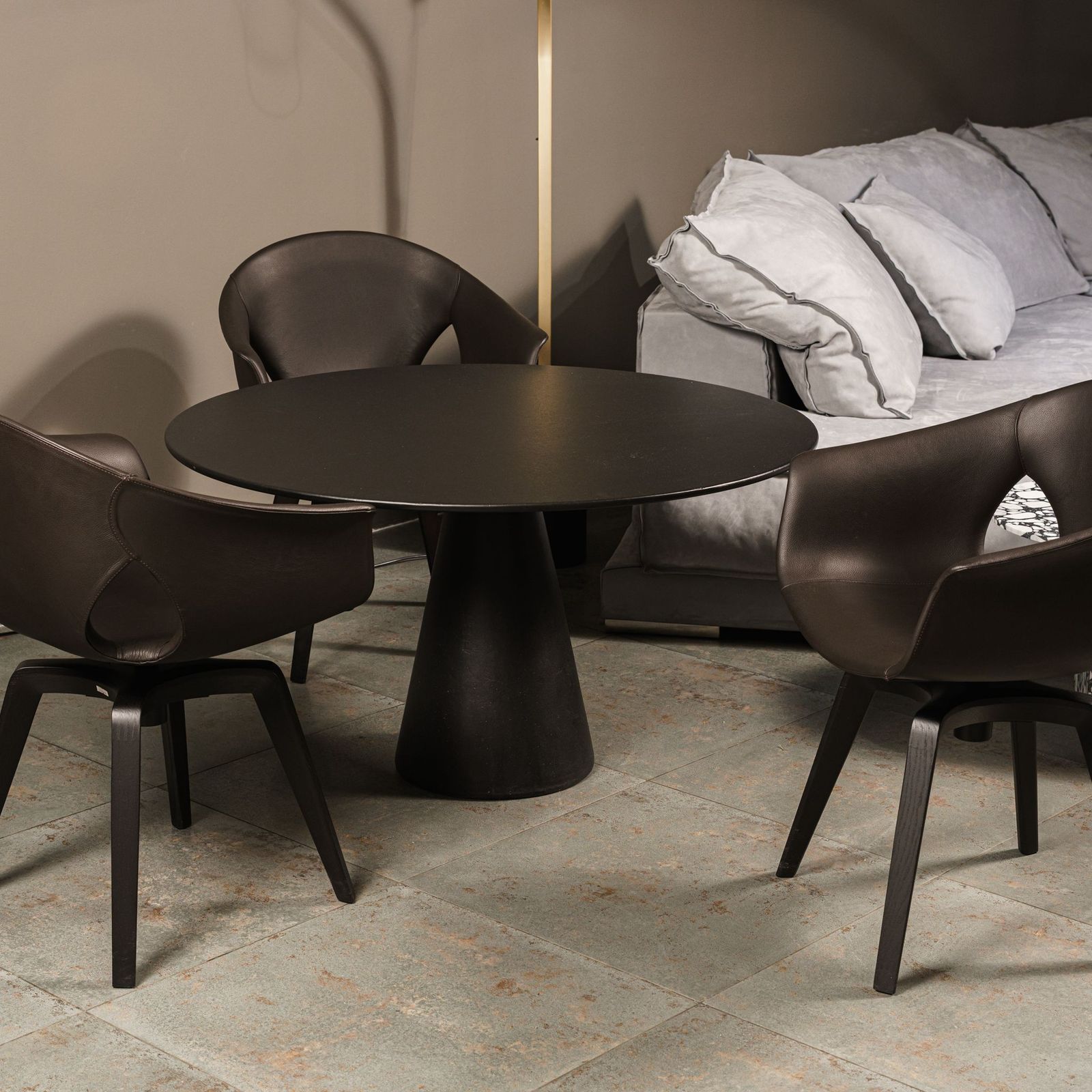 Baxter Lounge столик Jove 110 h62 от Baxter — в интерьере