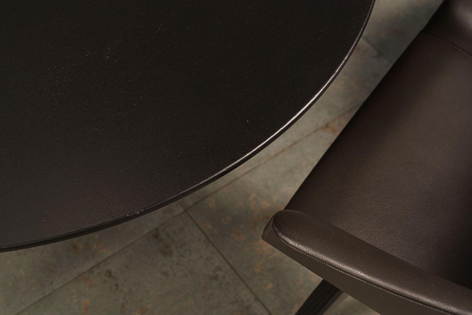 Baxter Lounge столик Jove 110 h62 от Baxter — в интерьере