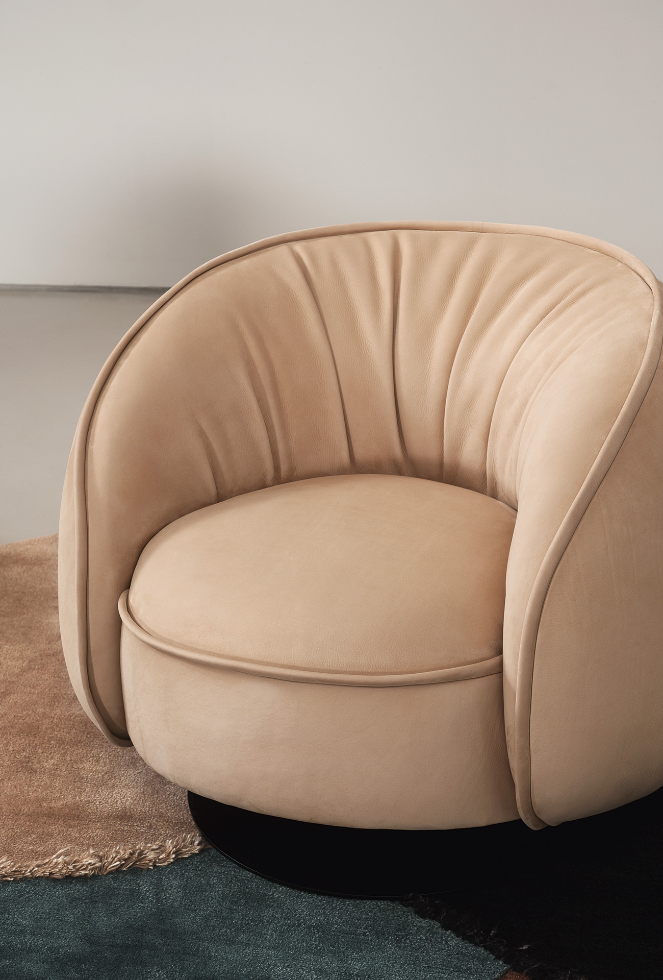 Baxter Кресло Leon Nabuk Kiwi от Baxter — в интерьере