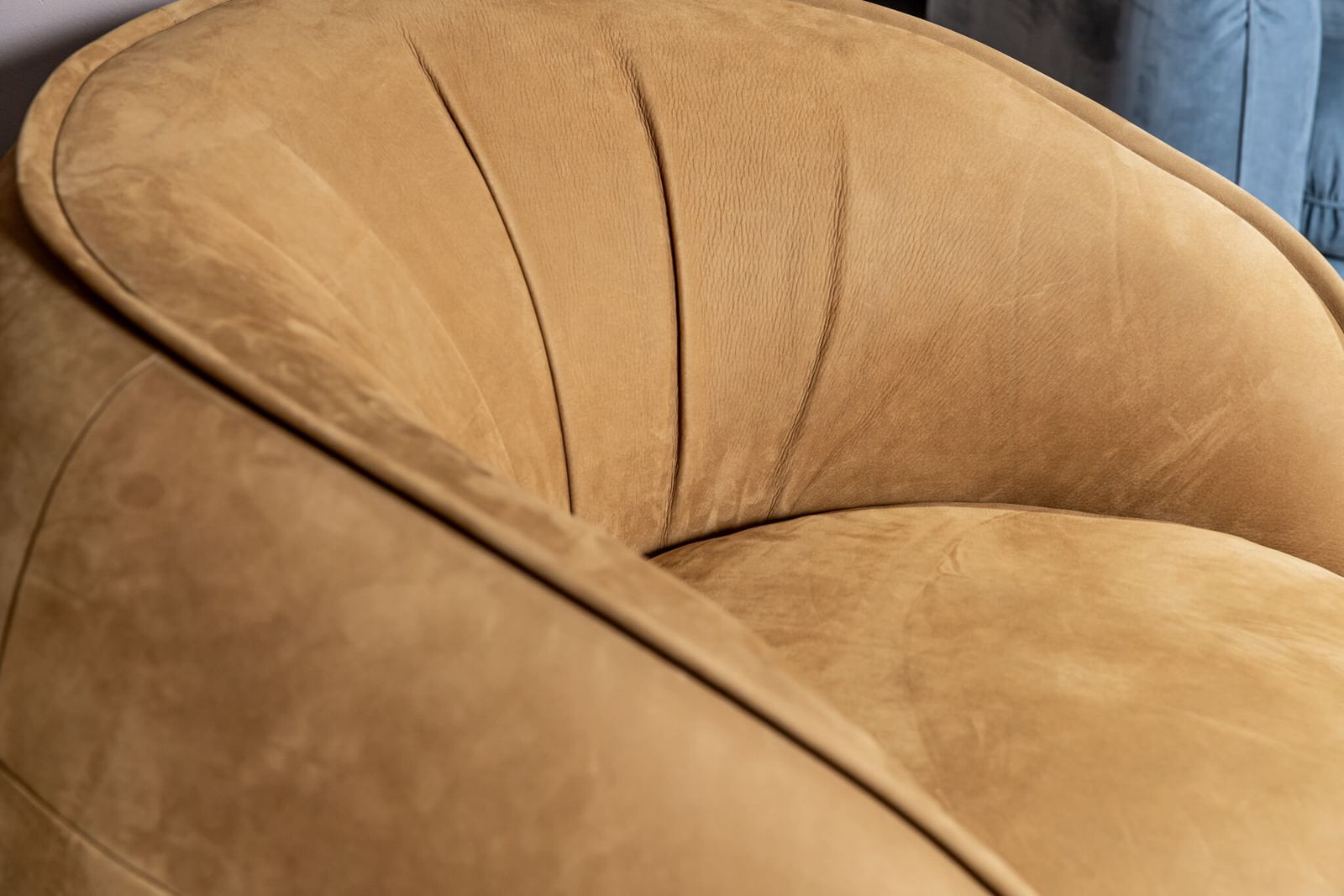 Baxter Кресло Leon Nabuk Kiwi от Baxter — в интерьере