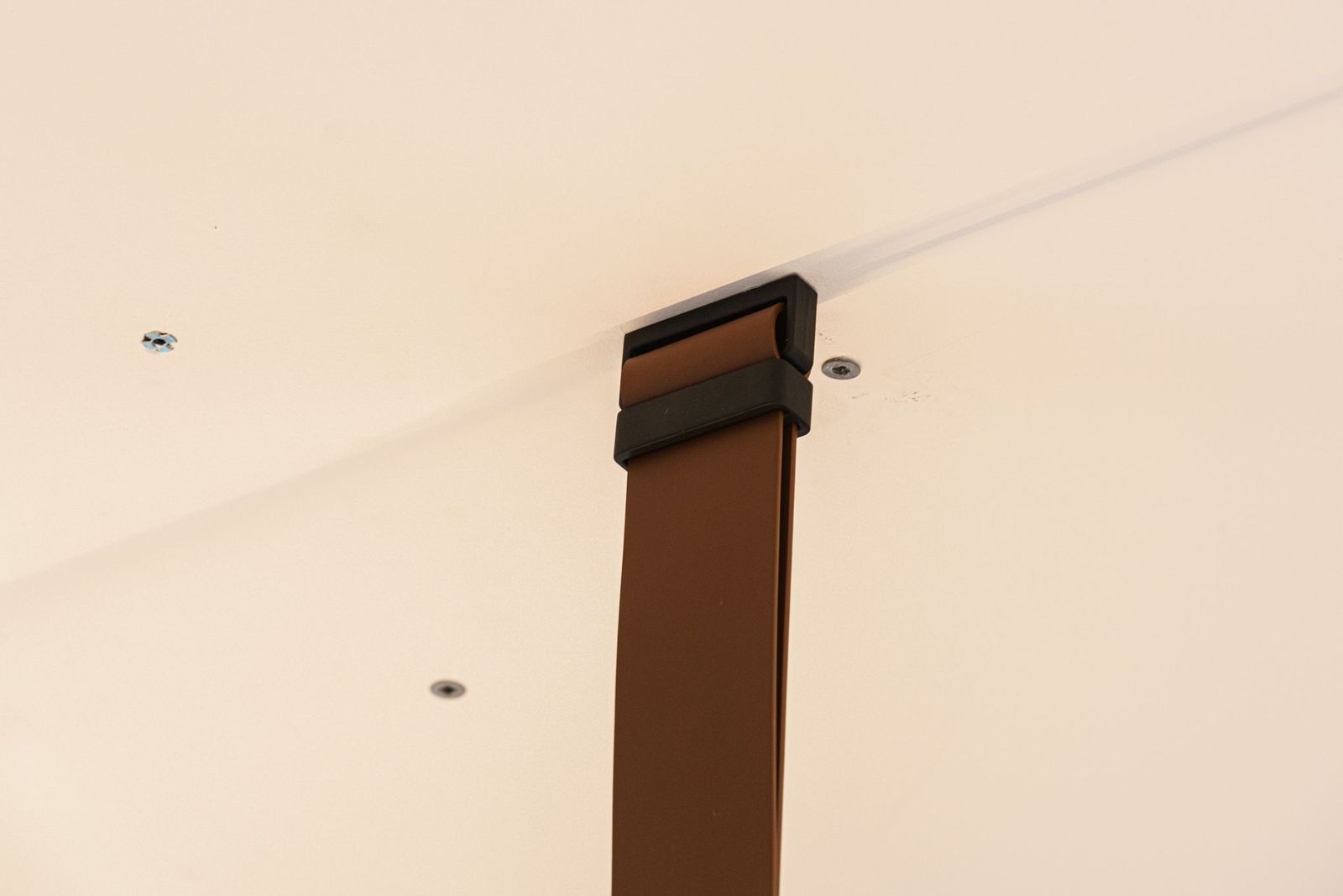 Flos Люстра Kit Belt pelle naturale от Flos — в интерьере