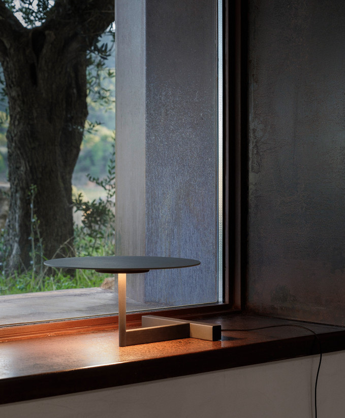 Vibia Настольная лампа Flat 5965 /5970 от Vibia