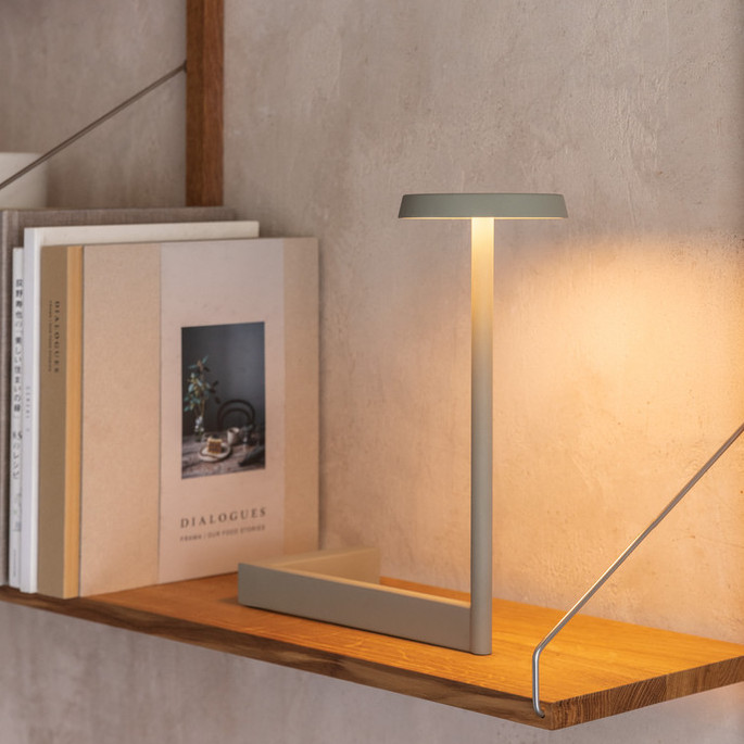 Vibia Настольная лампа Flat 5965 /5970 от Vibia — в интерьере