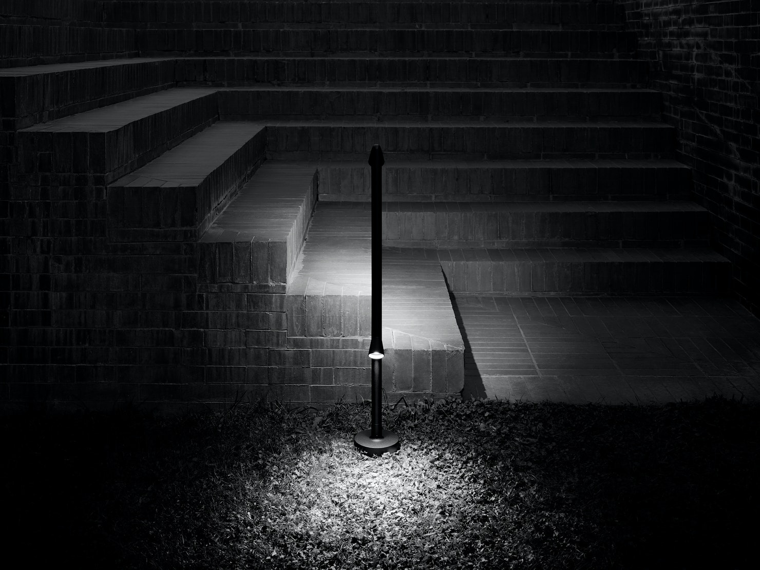Flos Садово-парковый светильник Walkstick от Flos — в интерьере