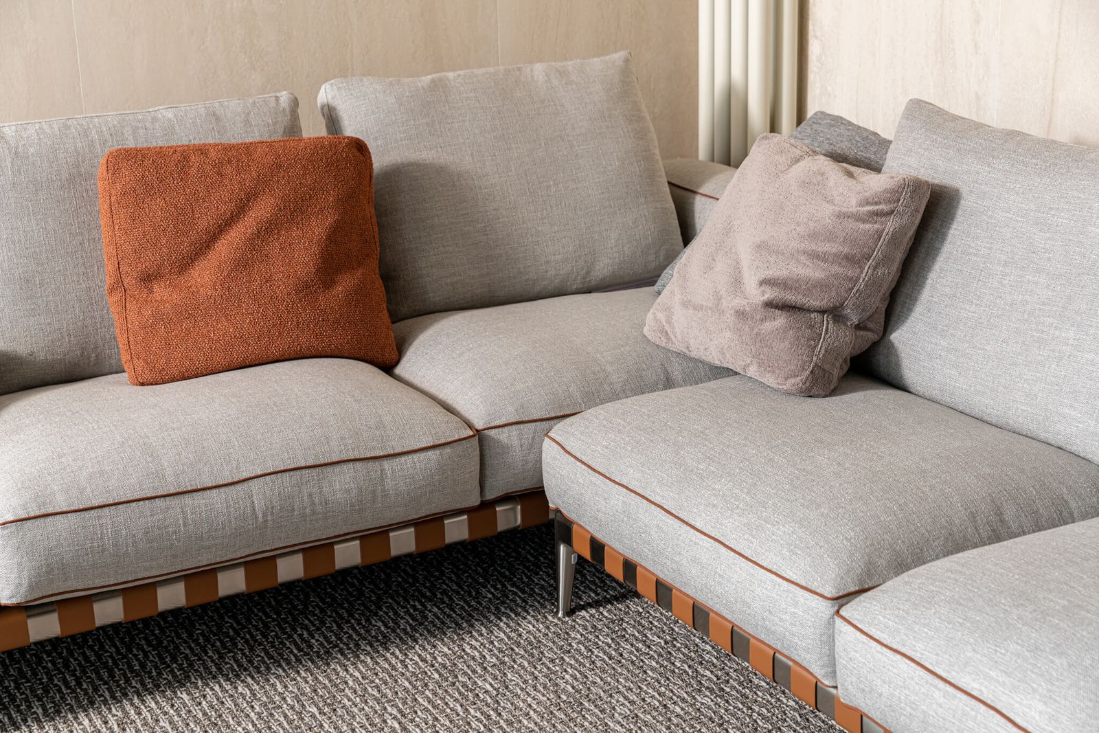 Flexform Диван Gregory угловой от Flexform — в интерьере