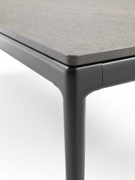 Flexform Уличный стол Pico Outdoor от Flexform — в интерьере