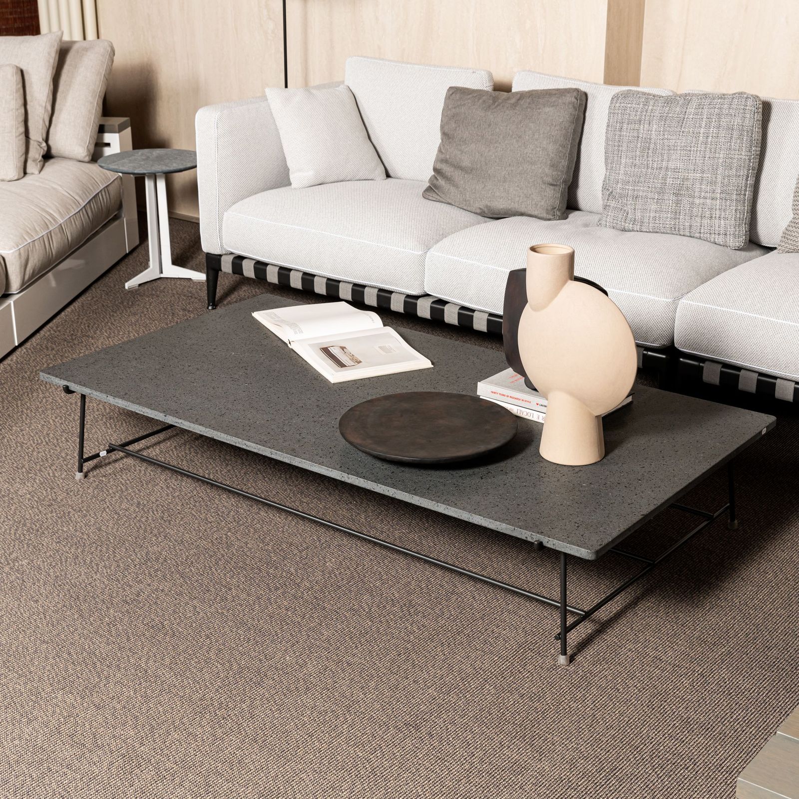 Flexform Журнальный столик Any Day Outdoor от Flexform — в интерьере