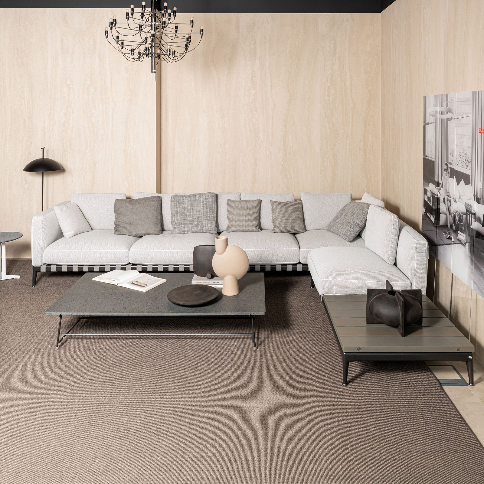 Flexform Журнальный столик Any Day Outdoor от Flexform — в интерьере