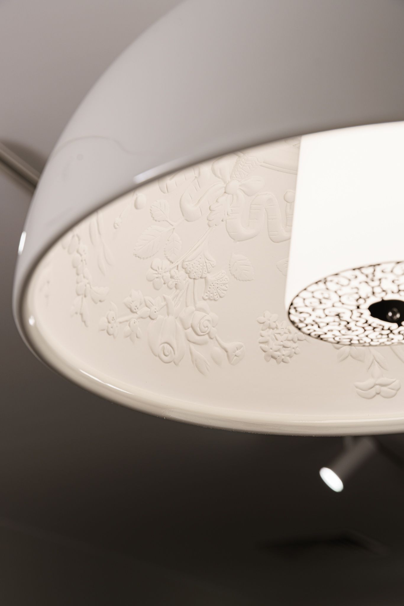 Flos Подвесной светильник Skygarden Small white от Flos — в интерьере