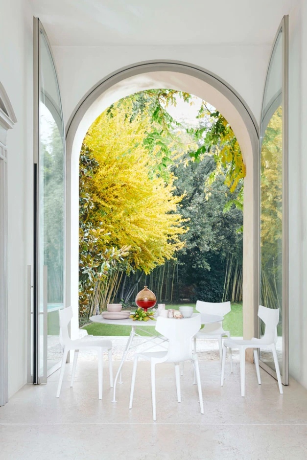 Kartell Стул Re-chair Black/White от Kartell — в интерьере