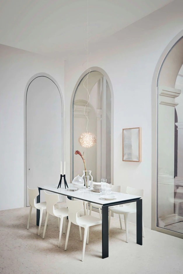 Kartell Стул Re-chair Black/White от Kartell — в интерьере